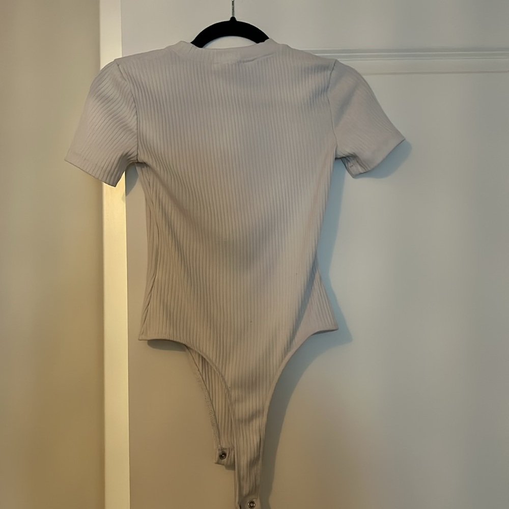White tee-boydsuit - Picture 3 of 3